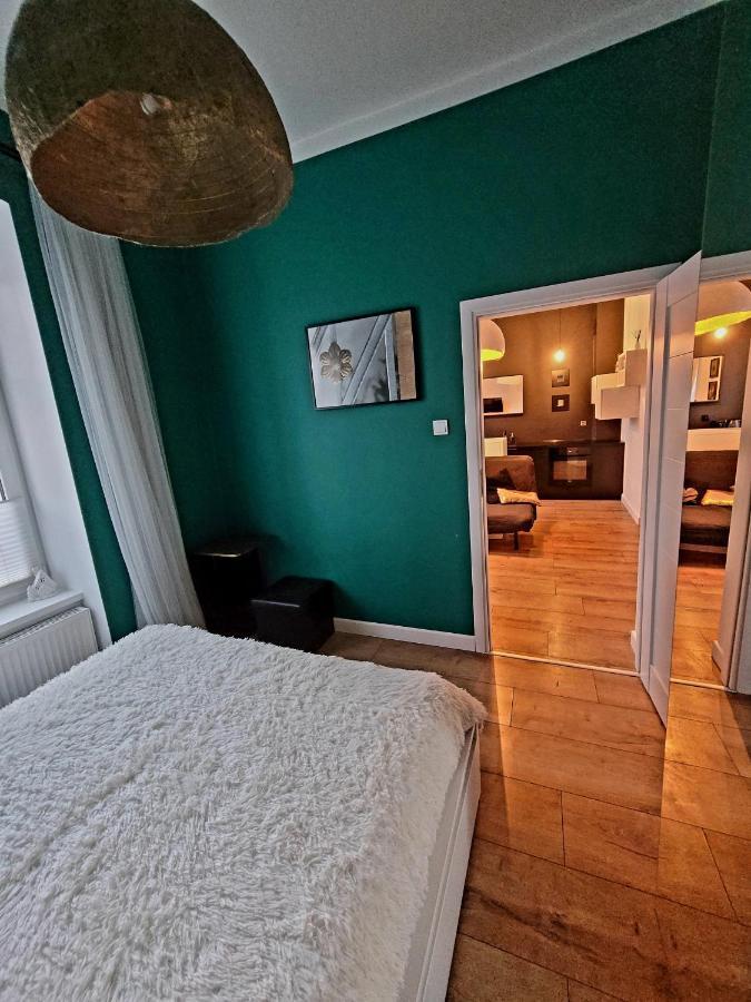 Apartament By The Way Apartment Wroclaw Bagian luar foto