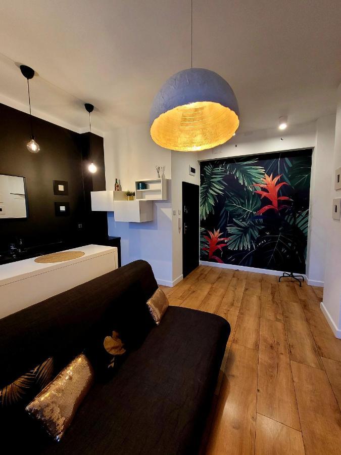 Apartament By The Way Apartment Wroclaw Bagian luar foto