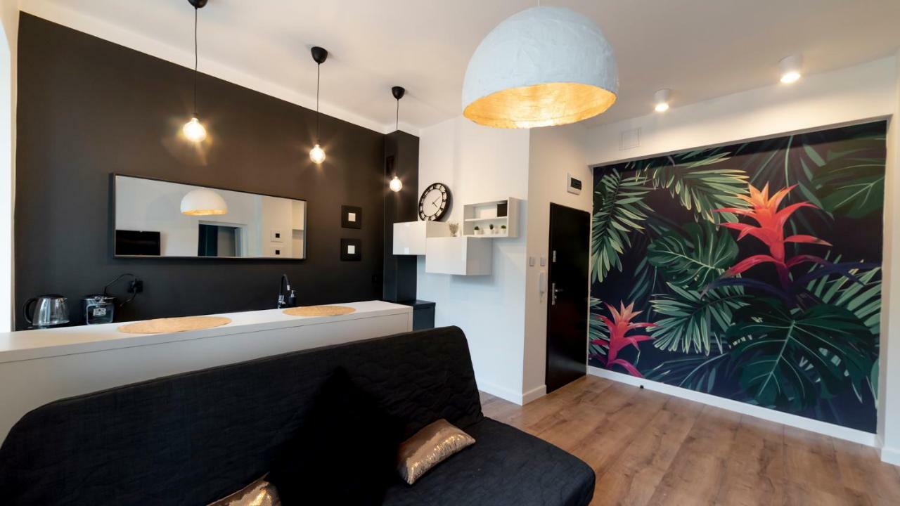 Apartament By The Way Apartment Wroclaw Bagian luar foto