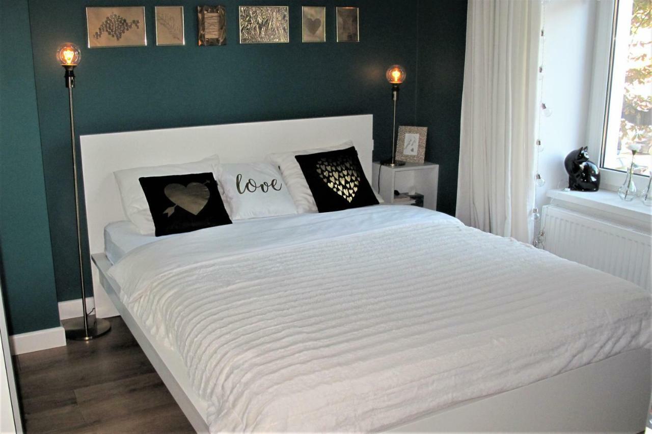 Apartament By The Way Apartment Wroclaw Bagian luar foto