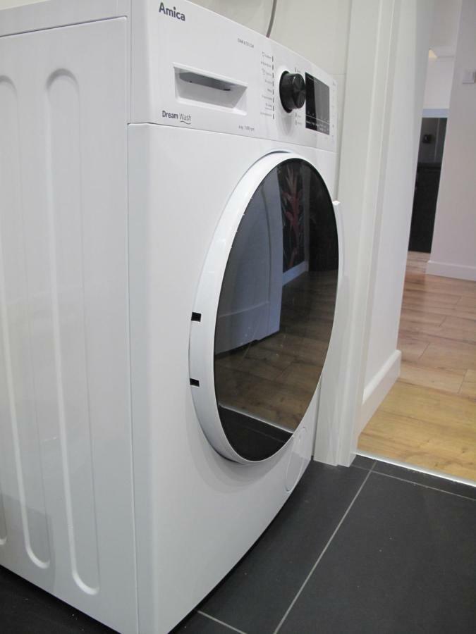 Apartament By The Way Apartment Wroclaw Bagian luar foto