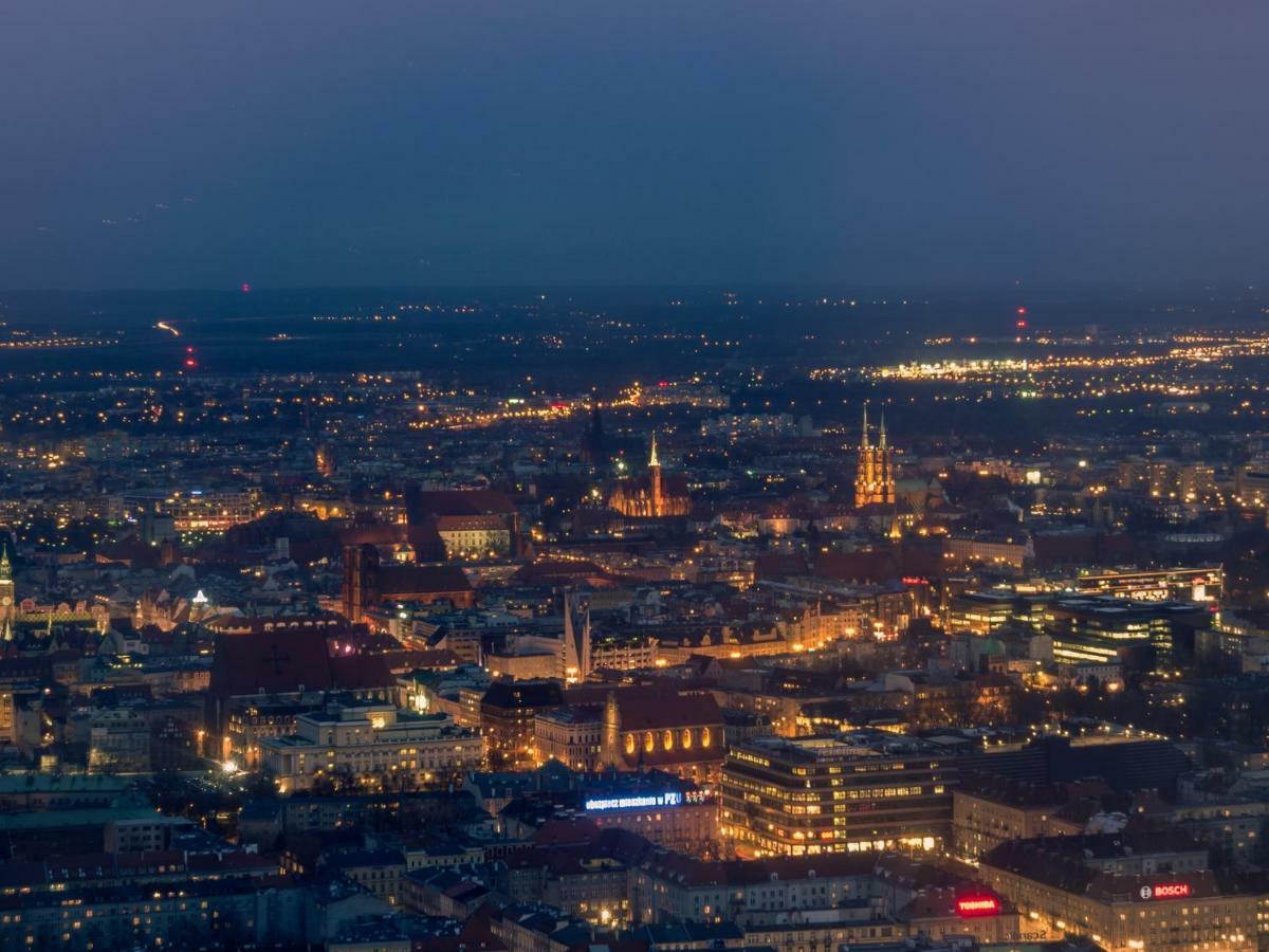 Apartament By The Way Apartment Wroclaw Bagian luar foto
