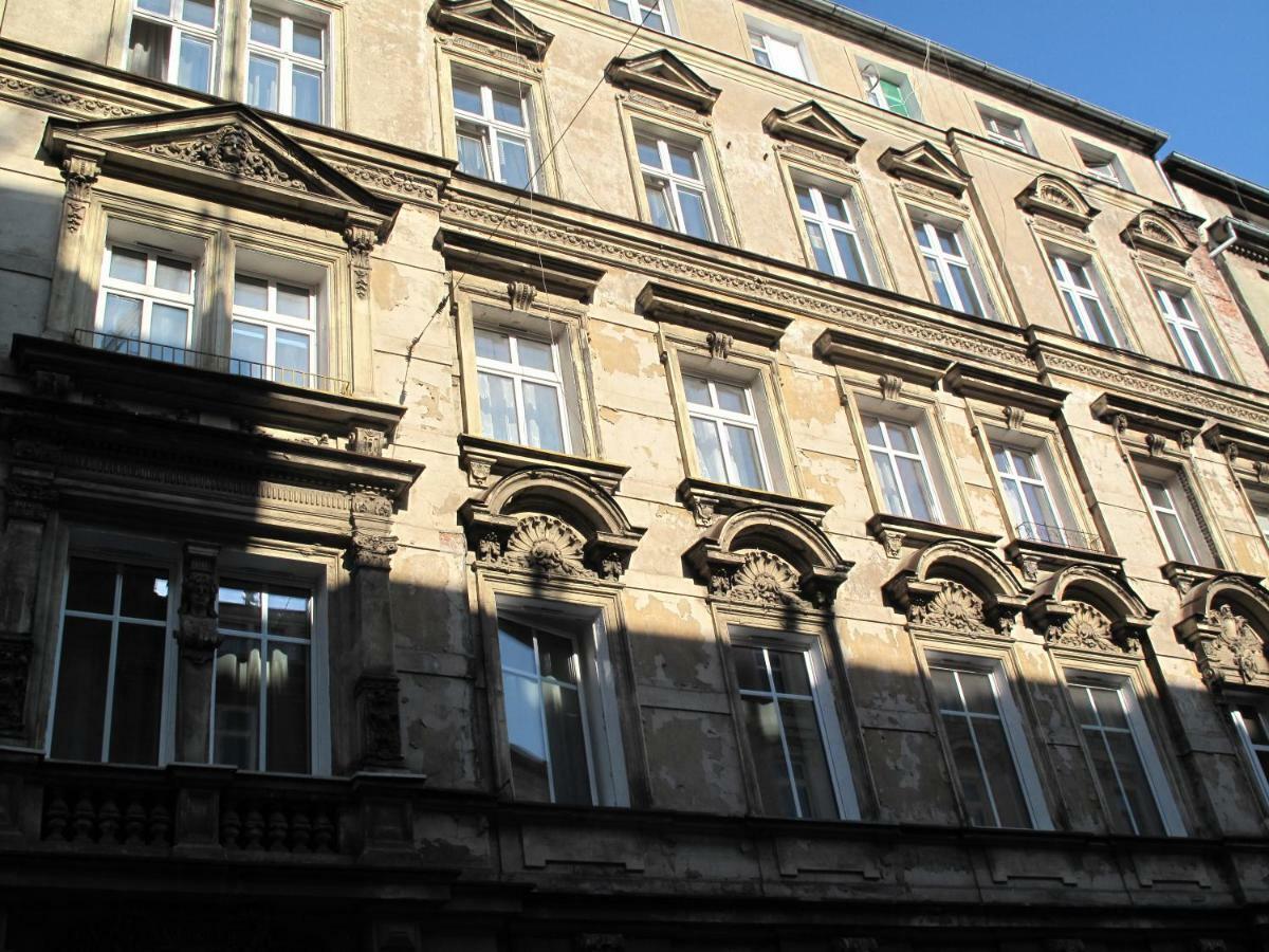 Apartament By The Way Apartment Wroclaw Bagian luar foto
