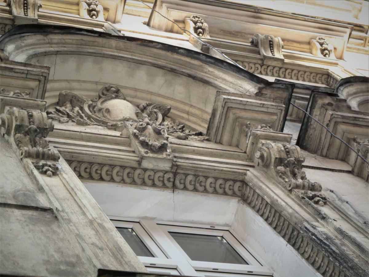 Apartament By The Way Apartment Wroclaw Bagian luar foto